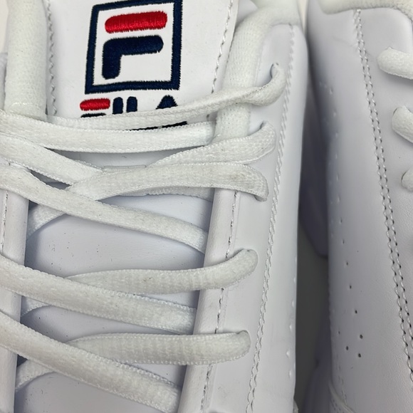 New Men’s White FILA Disruptor II Premium Sneakers Size 8.5 - Picture 3 of 10